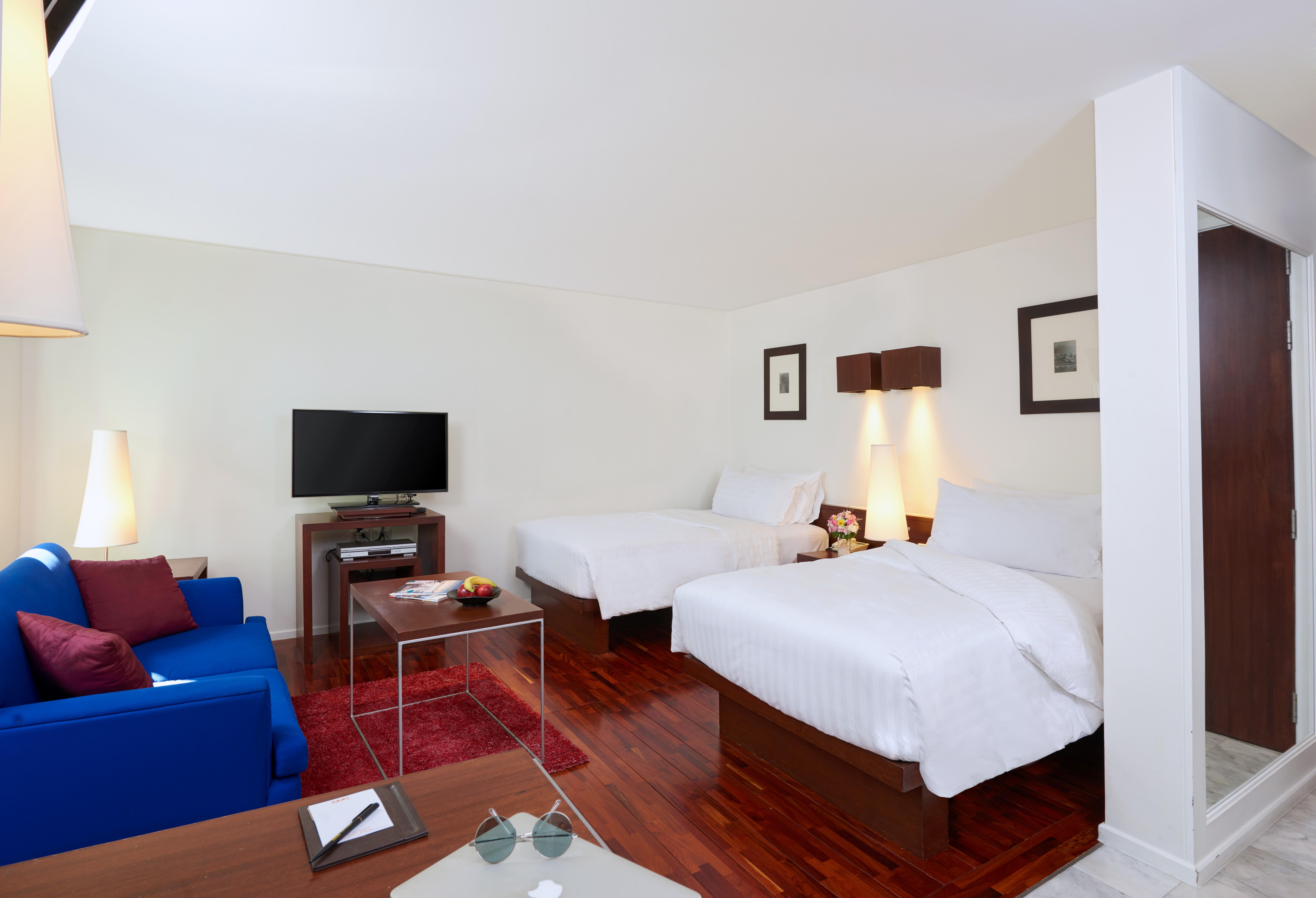 Triple Two Silom Otel Bangkok Dış mekan fotoğraf