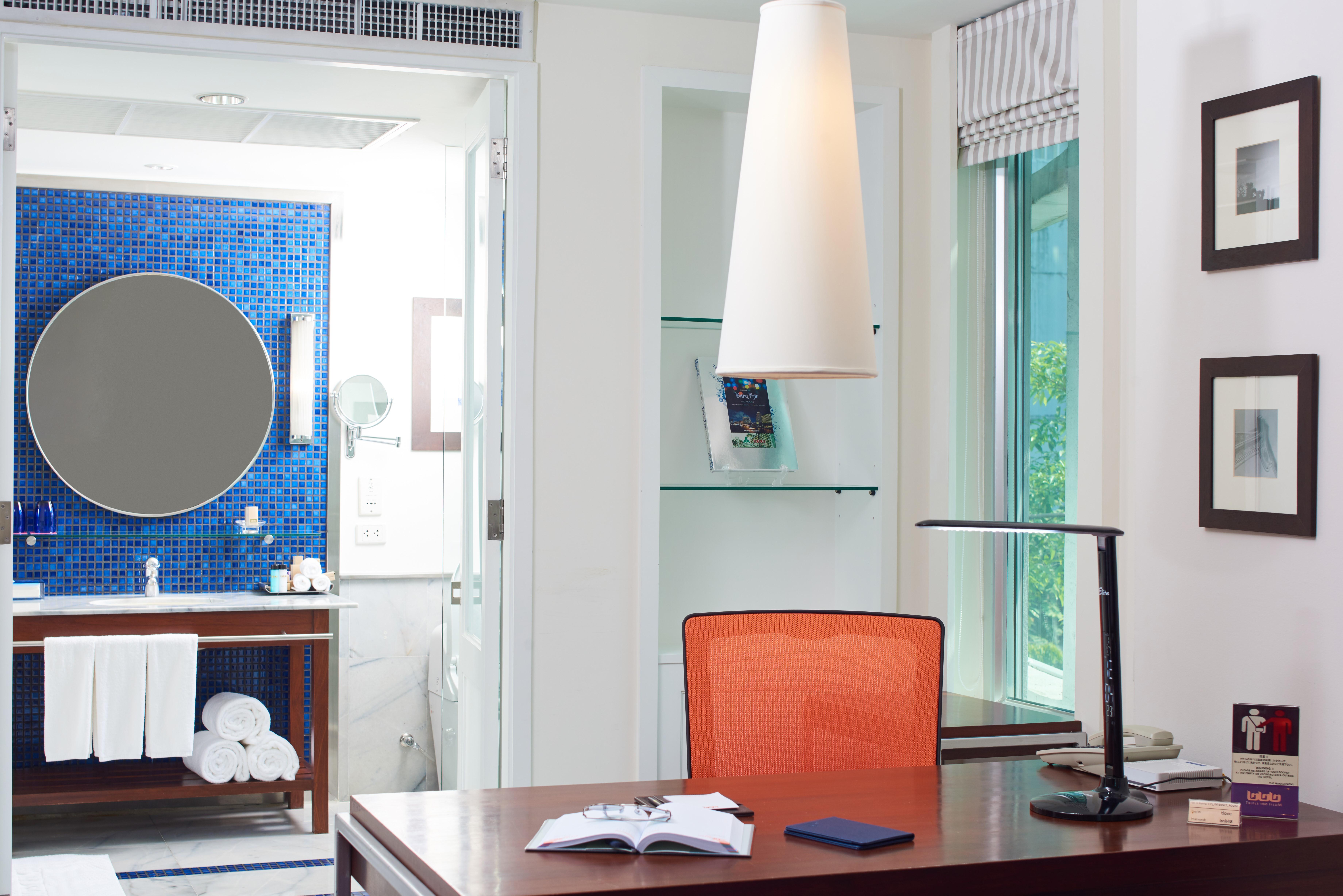 Triple Two Silom Otel Bangkok Dış mekan fotoğraf