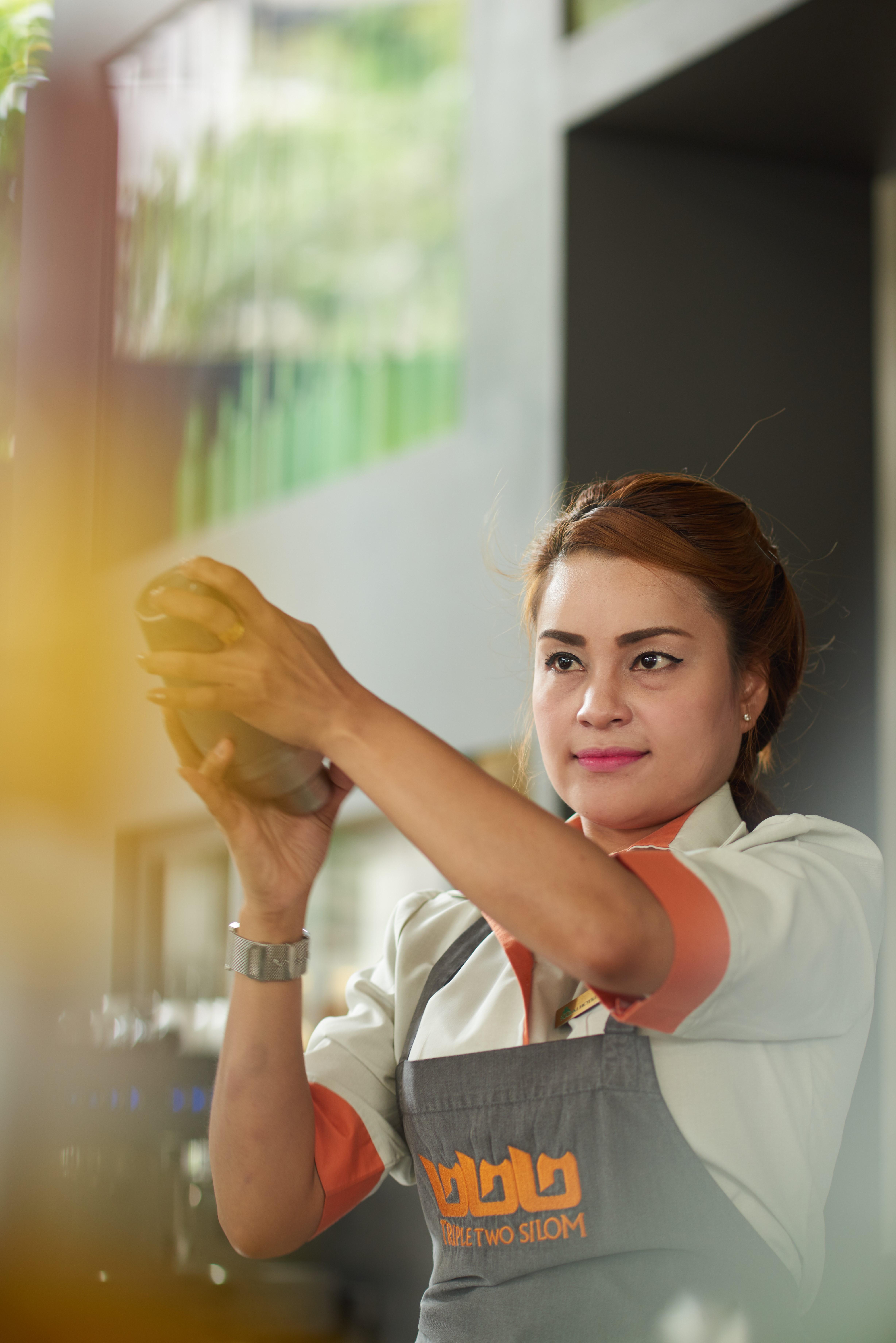 Triple Two Silom Otel Bangkok Dış mekan fotoğraf