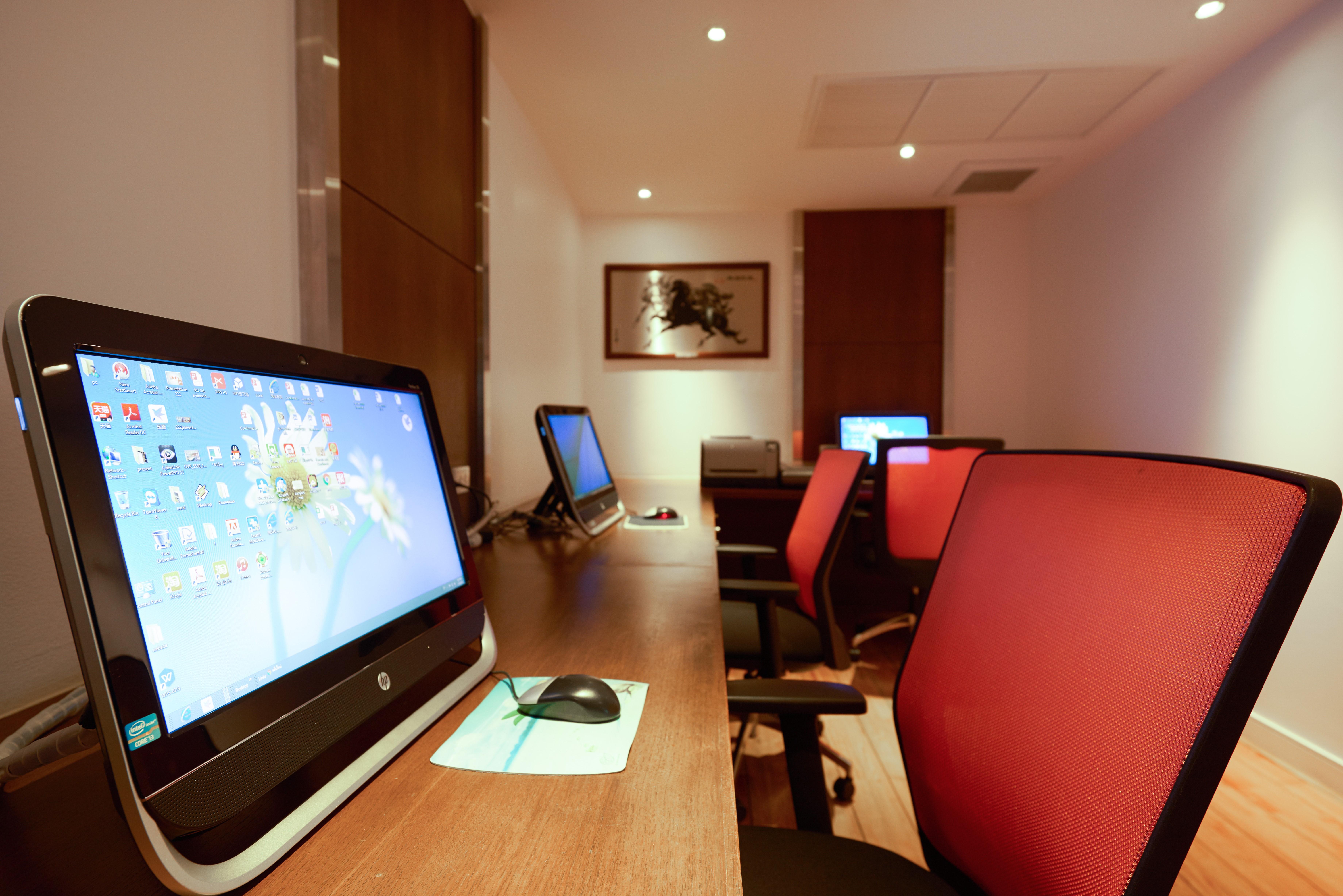Triple Two Silom Otel Bangkok Dış mekan fotoğraf
