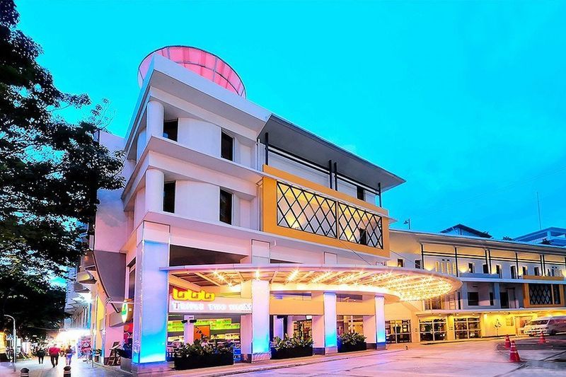 Triple Two Silom Otel Bangkok Dış mekan fotoğraf