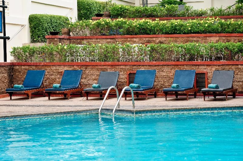 Triple Two Silom Otel Bangkok Dış mekan fotoğraf
