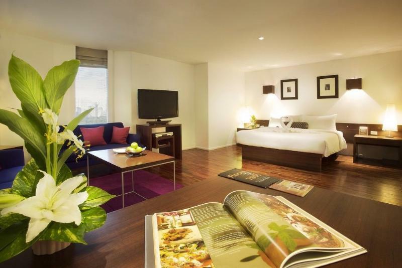 Triple Two Silom Otel Bangkok Dış mekan fotoğraf