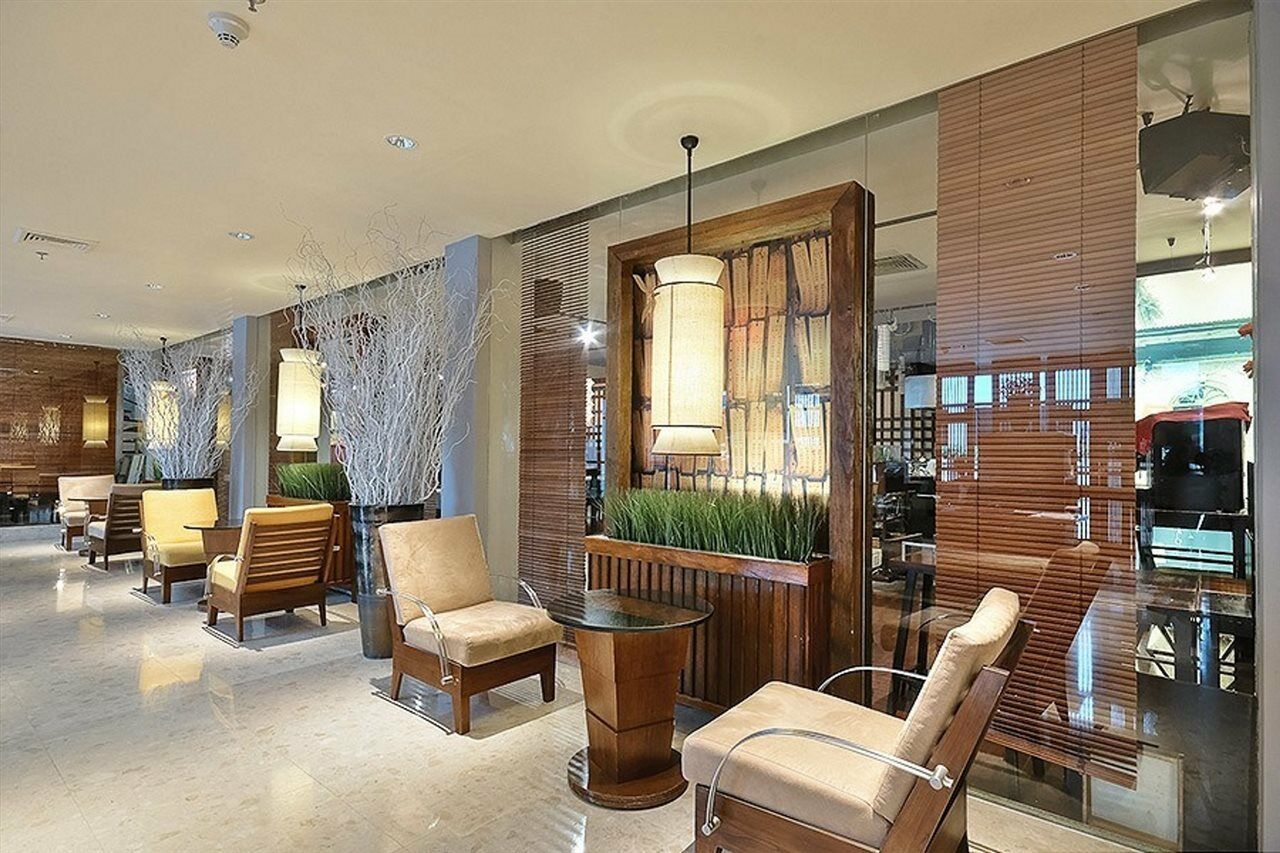 Triple Two Silom Otel Bangkok Dış mekan fotoğraf